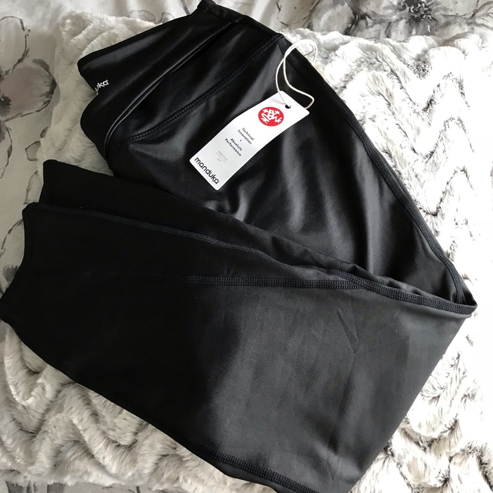 Manduka crop leggings